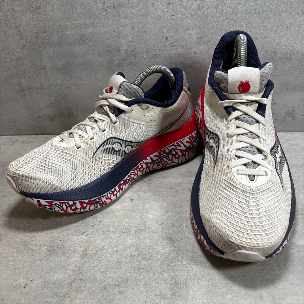 Saucony Kinavara Pro NYC ‘New York City Marathon’ Running Shoes Womens Size 9